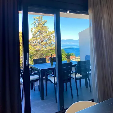 Διαμέρισμα Golden Sunset 3