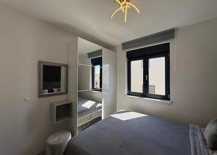 Apartment Golden Sunset 3 *